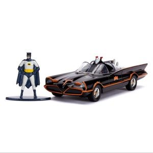 DC Classic TV Series 1966 Batmobile & Batman,1:32, 31703, Diecast